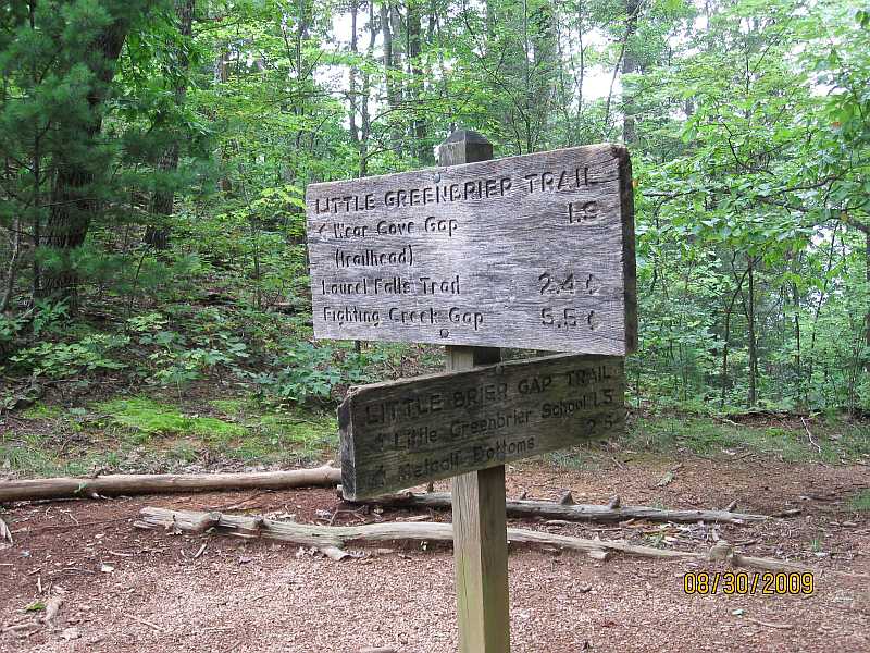 Trailmarker to Little Greenbrier School